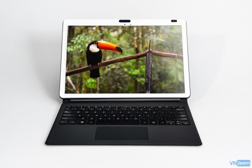 TheQualcommSnapdragon850MobileComputePlatform_ReferenceDesign_Front.jpg