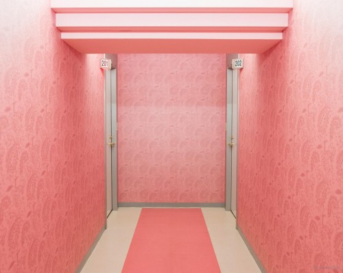 hallwayhotelailovehoteladapt19001.jpg