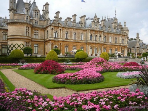 Waddesdon_Manor_and_Gardens_-_geograph.org.uk_-_649037-0fe76.jpg