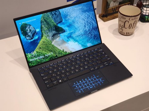 ExpertBook-P5440.jpg