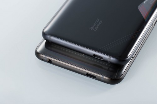 ROG-phone3--Port-sac.jpg