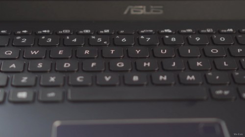 Expertbook-P1-keyboard.jpg