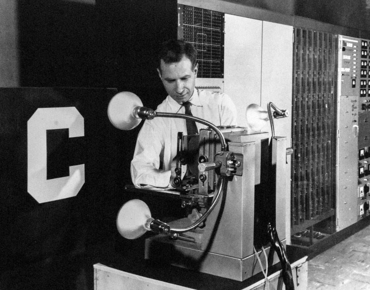 ENIAC là gì? Tổng quan về máy tính điện tử đầu tiên | BKHOST