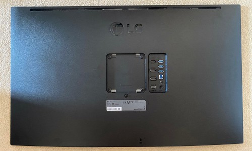 LG-UltraFine-32EP950-OLED-2.jpg