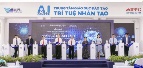 Dai-dien-cac-Ban-lanh-dao-ca-Bo-S-Ban-nganh-cung-cat-bang-khai-truong-trung-tam.jpg