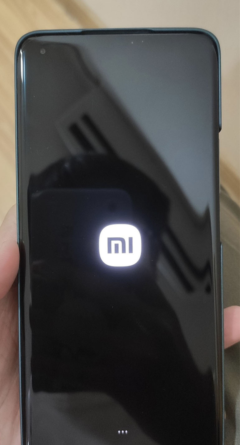 Xiaomi-logo-MIUI.jpg