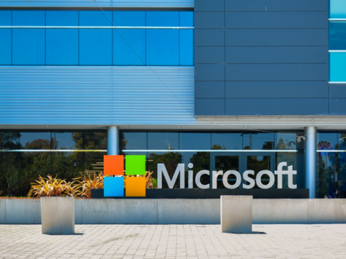 Microsoft-kien-nhom-gia-mao-ten-mien.png
