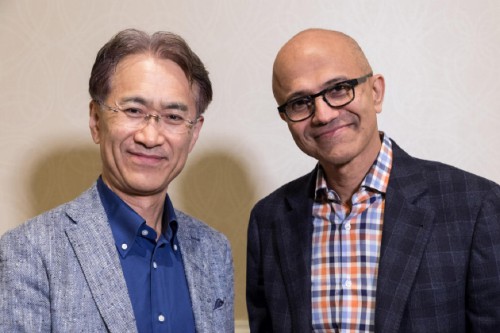 CEO-Sony-vs-CEO-Microsof.jpg