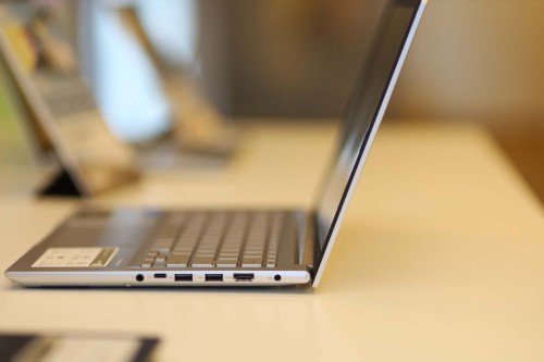 Vivobook-14-OLED-2022-d.jpg