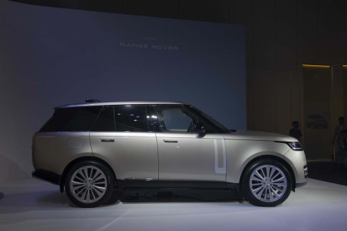 Range-Rover-L460-Ngoai-that-10.jpg