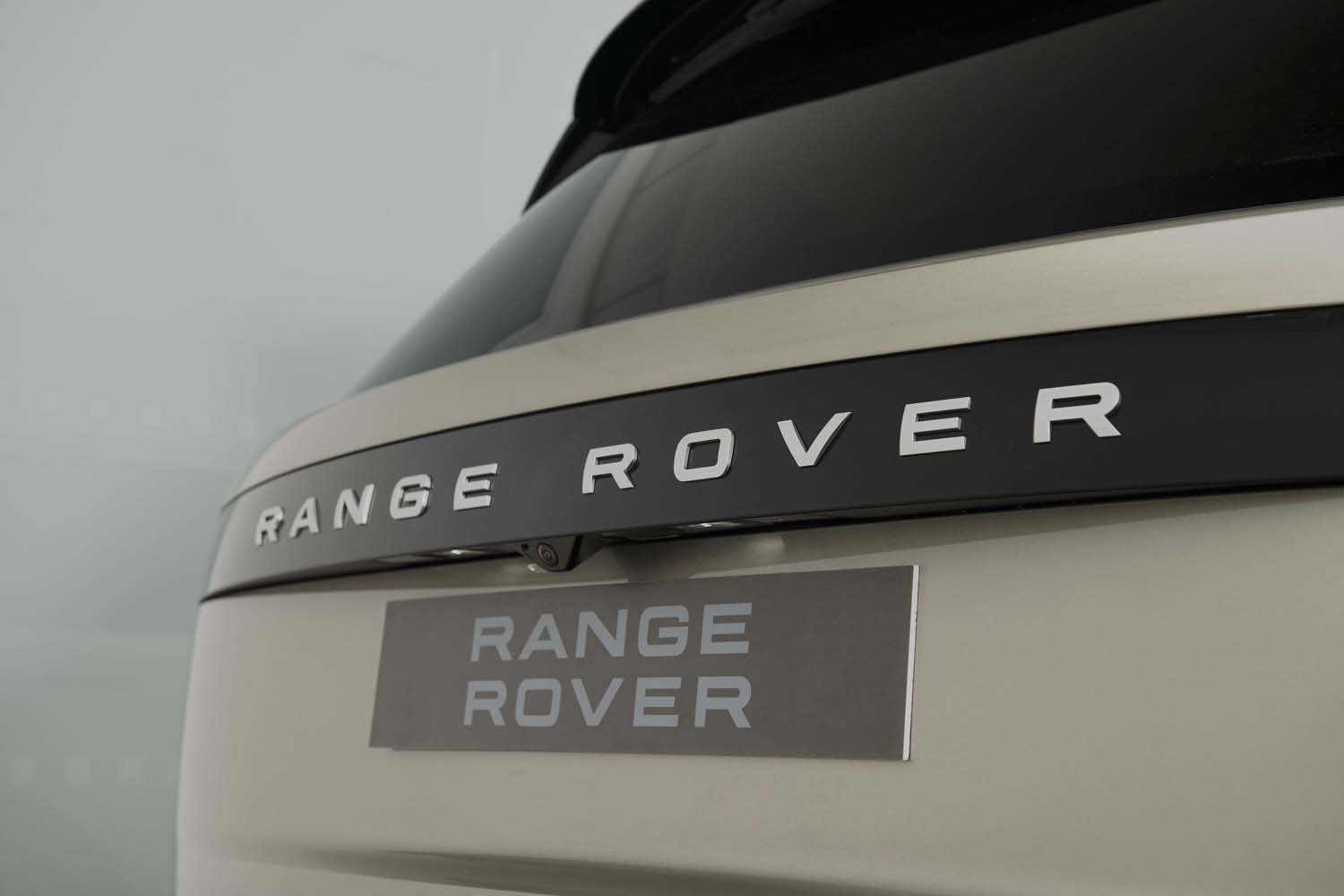 Range-Rover-L460-chi-tiet-ngoai-that-21.jpg