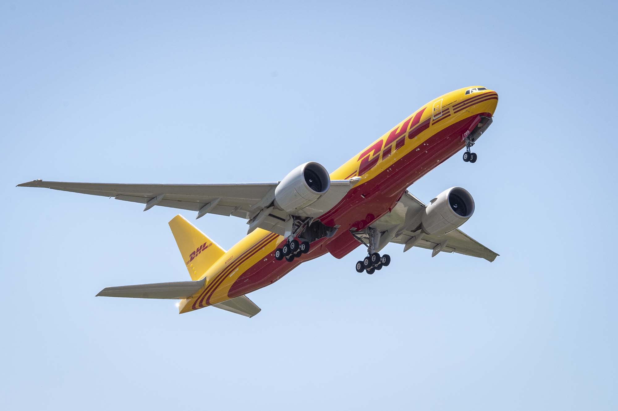 In-2022-DHL-Express-has-introduced-a-new-flight-route-between-HCMC-and-the-US-with-the-Boeing-777F.jpg