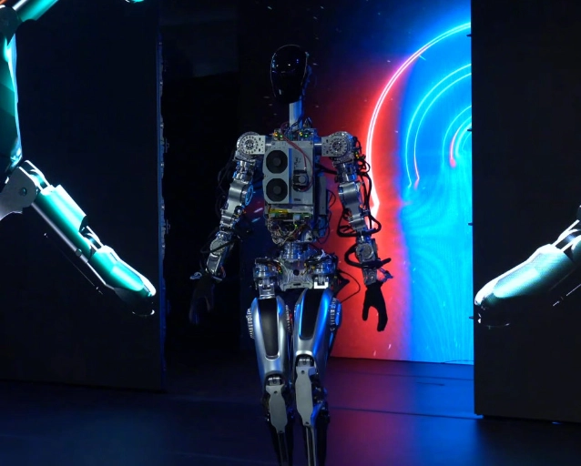 Optimus-Robot-Tesla-03.webp
