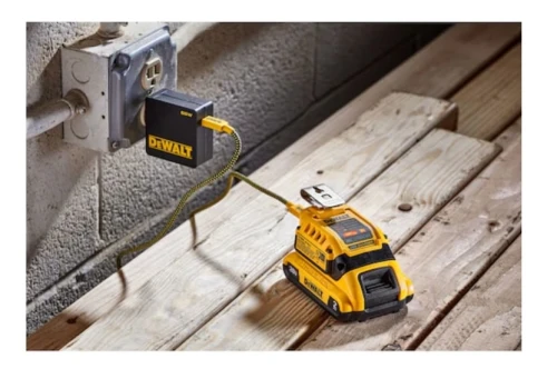 DeWalt-Charger-USB-C-1.webp