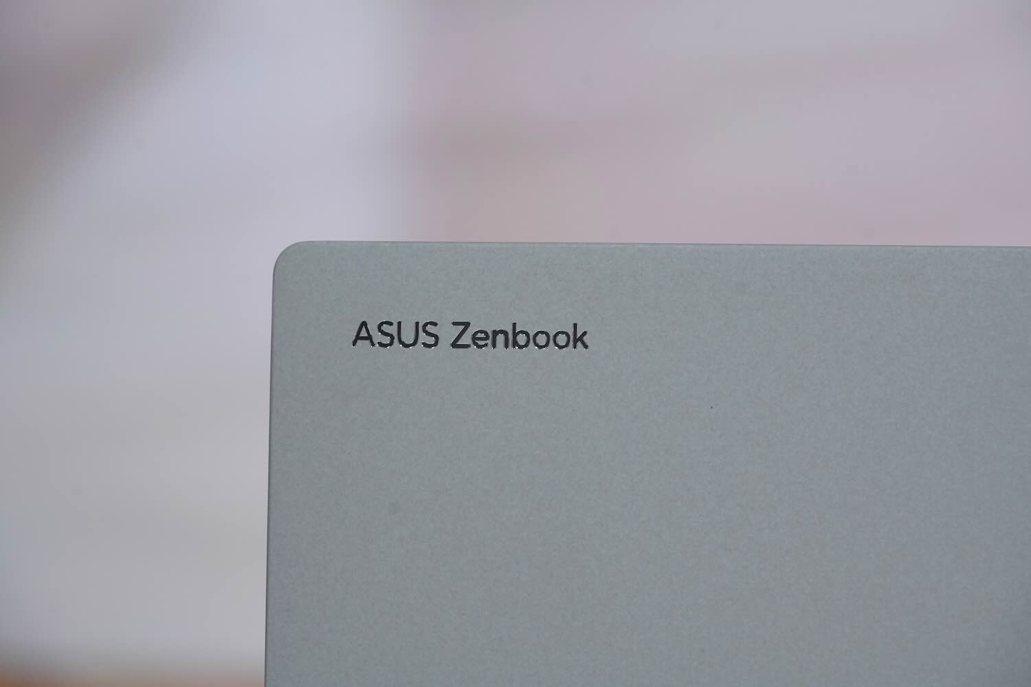 ASUS-ZenBook-14-Air-2024-12.jpg