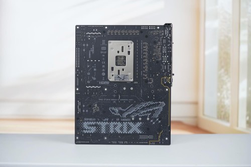 Ban-sao-ROG-STRIX-B850-E-GAMING-mat-sau.jpg