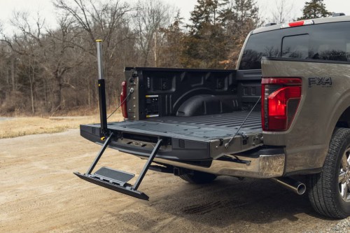 Ford-F-150-XLT07.jpg