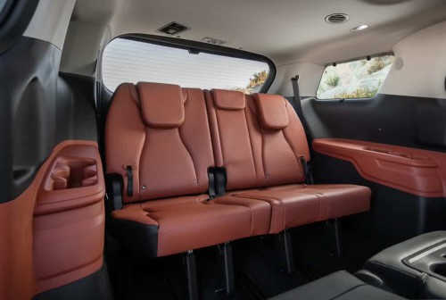 2025-kia-carnival-pr-128-679407f47e9fd---ban-sao-2.jpg