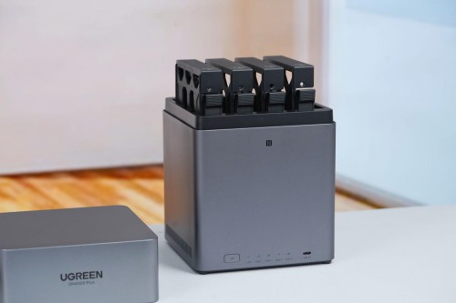 Ugreen-NAS-DH4300-Plus-5.jpg
