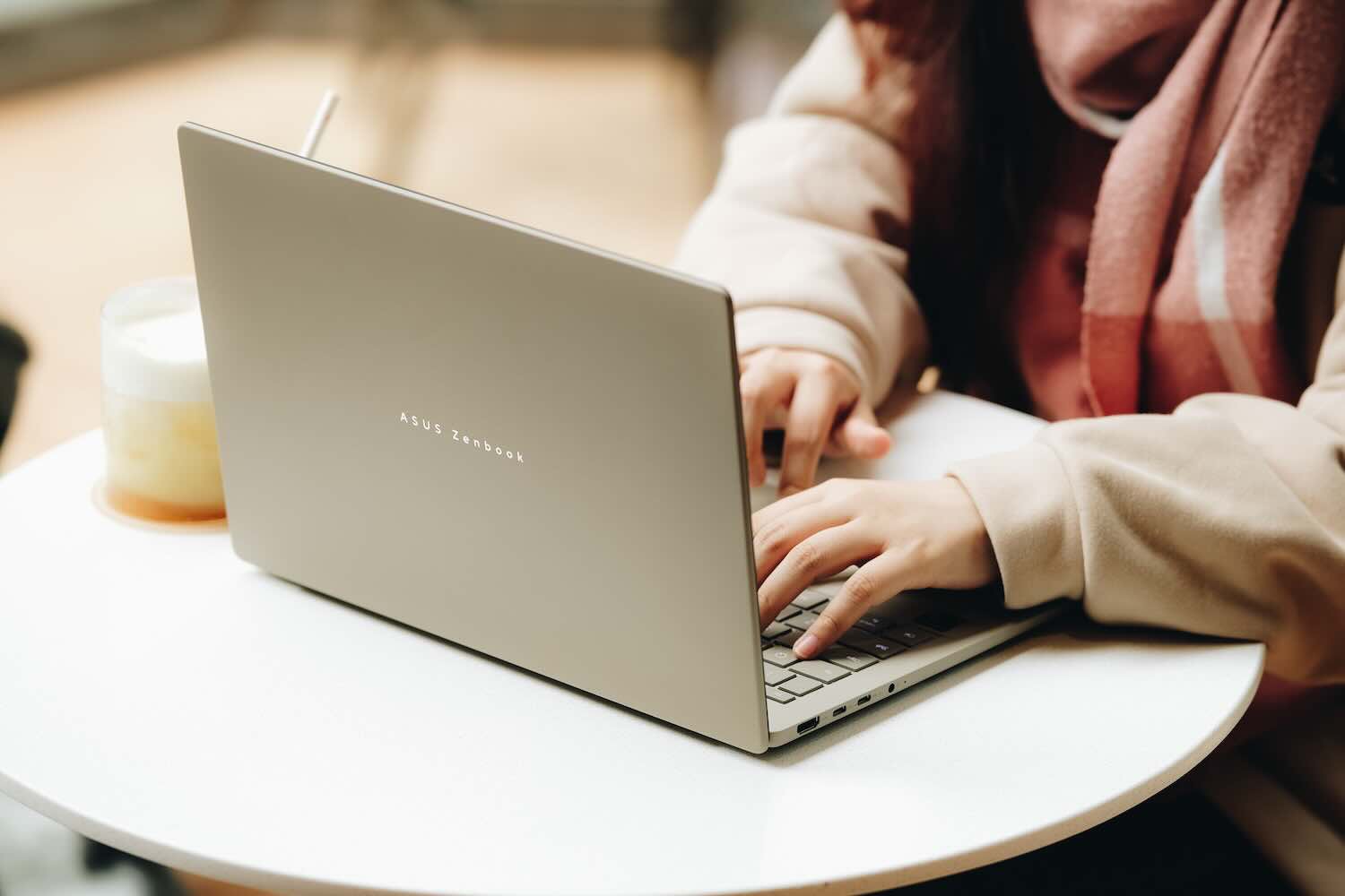 Ban-sao-ASUS-Zenbook-A14---1.jpeg