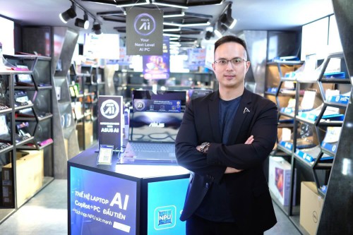 Ong-Eric-Lee---Tong-giam-doc-ASUS-khu-vuc-Dong-Nam-A---ban-sao-2.jpeg