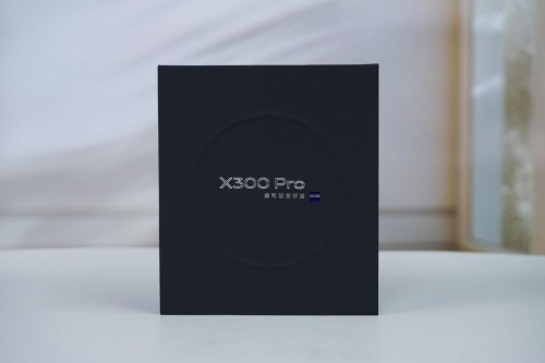 vivo-X300-Pro1.jpg