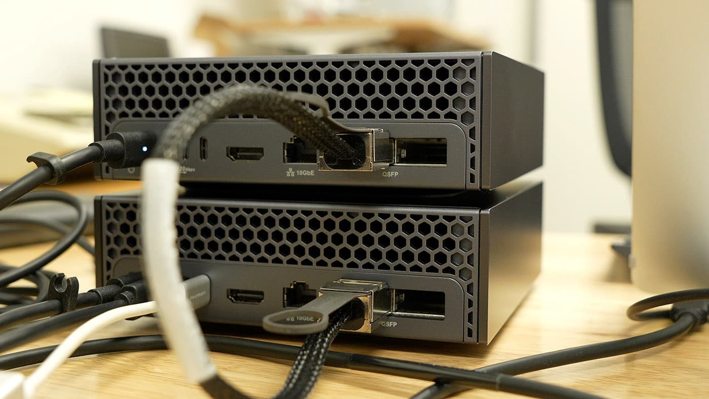 mac-studio-cluster-4-dgx-spark-qsfp1.jpg