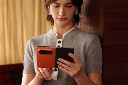 Huawei-Pura-X-Max.webp