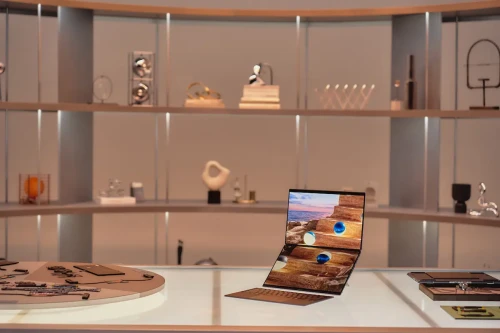 Zenbook-DUO-UX8407AA_Craftsmanship-video_Scenario-photo_15.webp