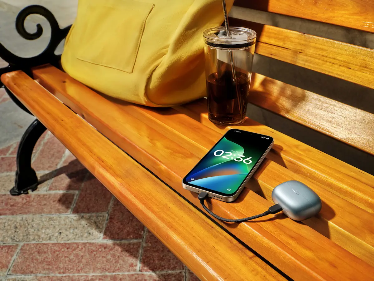 REDMI-17---reverse-charging-1.webp
